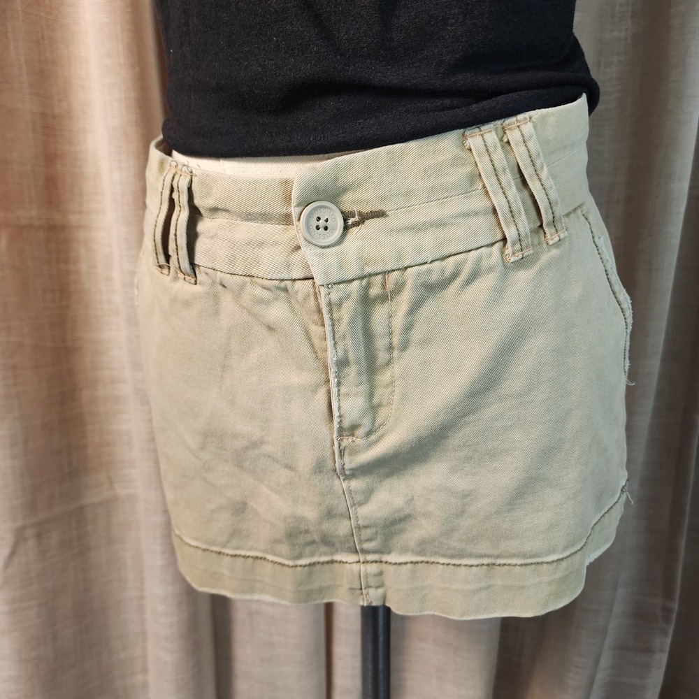 Mossimo Supply Co Mini Skirt Size 3‎ Khaki Tan Cotton Ultra Low Rise Utility Y2K